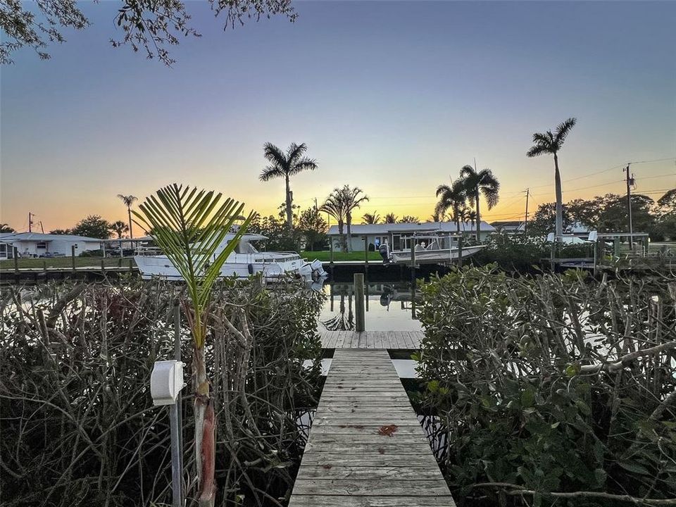 待售: $375,000 (0.23 acres)