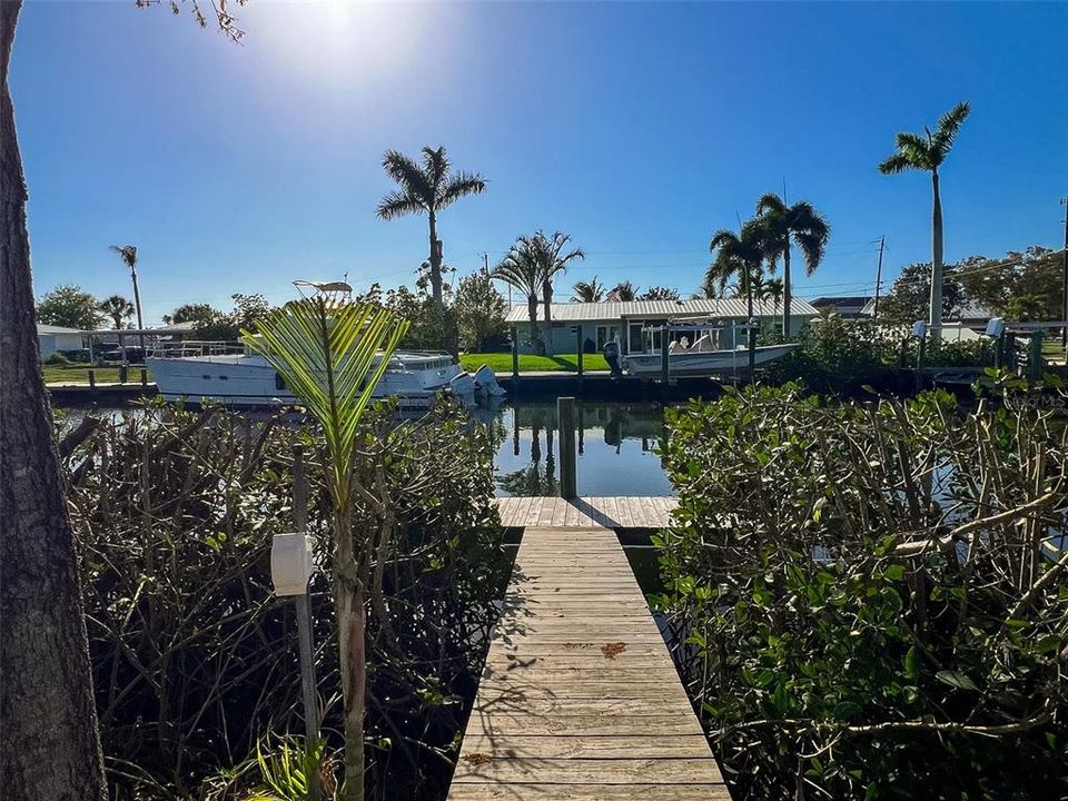 待售: $375,000 (0.23 acres)
