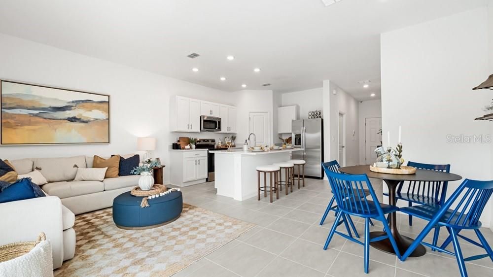 Active With Contract: $388,834 (3 beds, 2 baths, 1558 Square Feet)