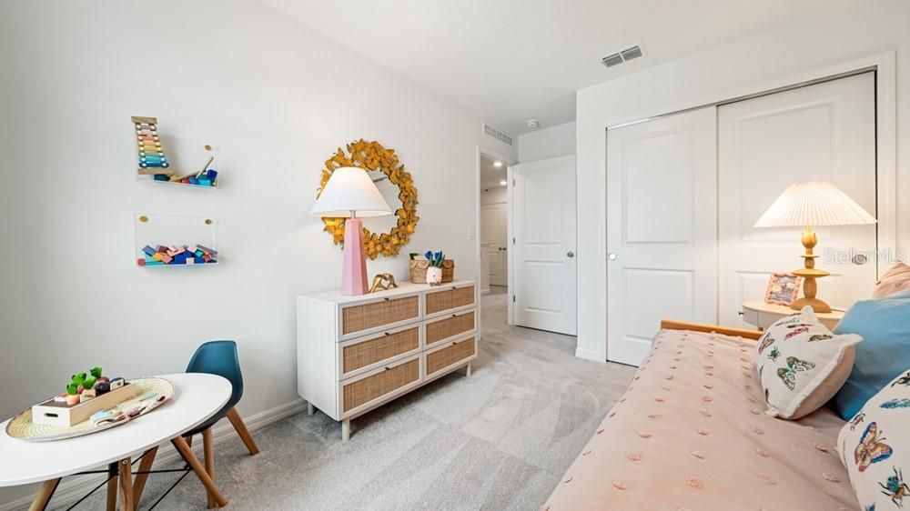 Active With Contract: $388,834 (3 beds, 2 baths, 1558 Square Feet)