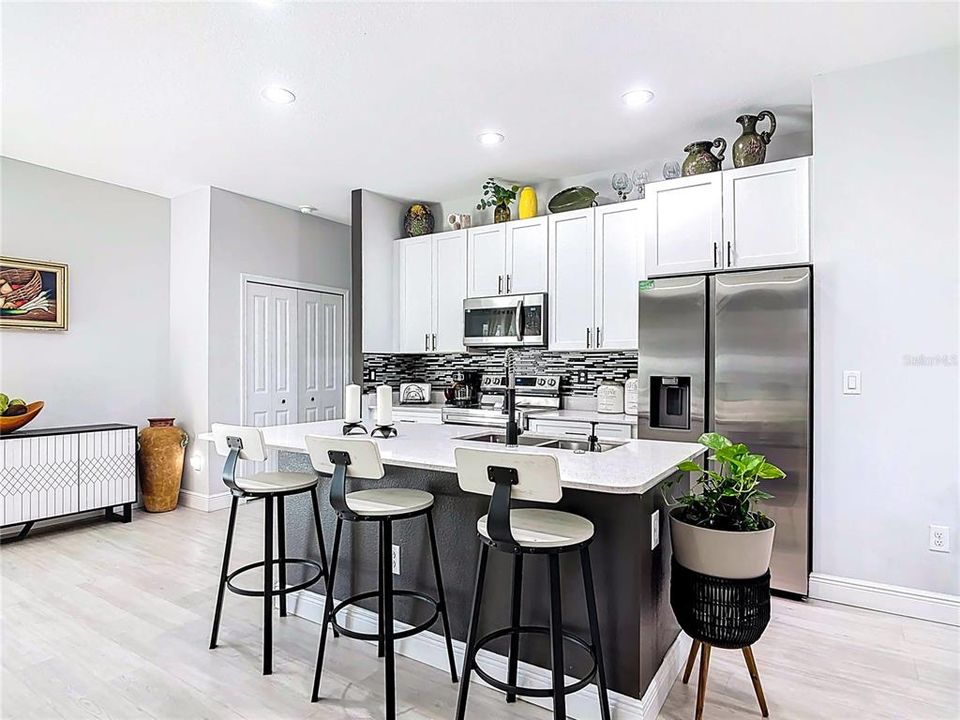 Activo con contrato: $350,000 (4 camas, 2 baños, 1600 Pies cuadrados)