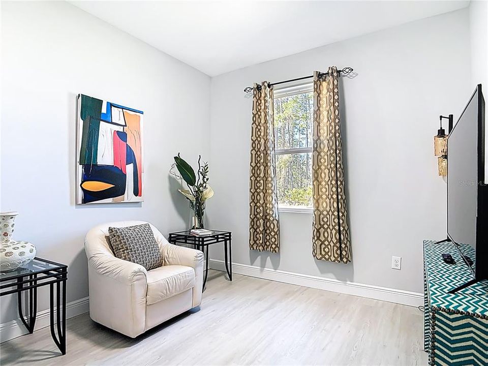 Activo con contrato: $350,000 (4 camas, 2 baños, 1600 Pies cuadrados)