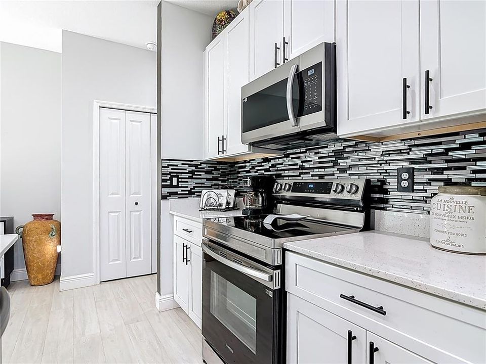 Activo con contrato: $350,000 (4 camas, 2 baños, 1600 Pies cuadrados)
