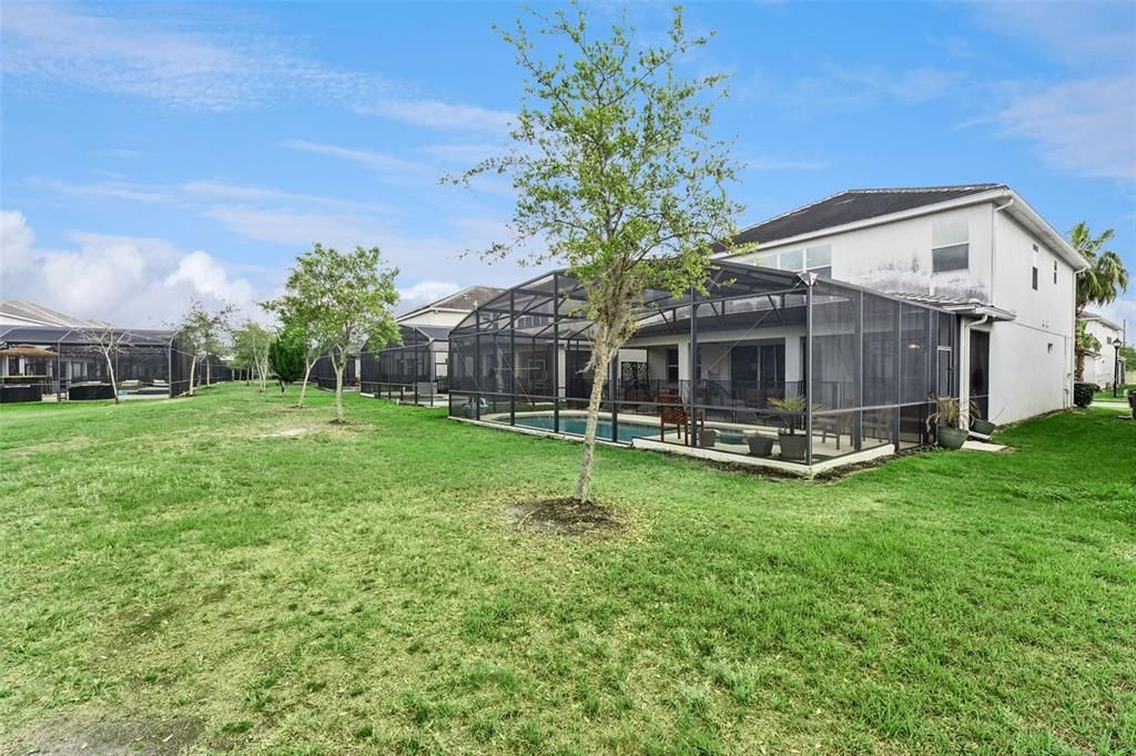 Active With Contract: $599,900 (8 beds, 5 baths, 3248 Square Feet)