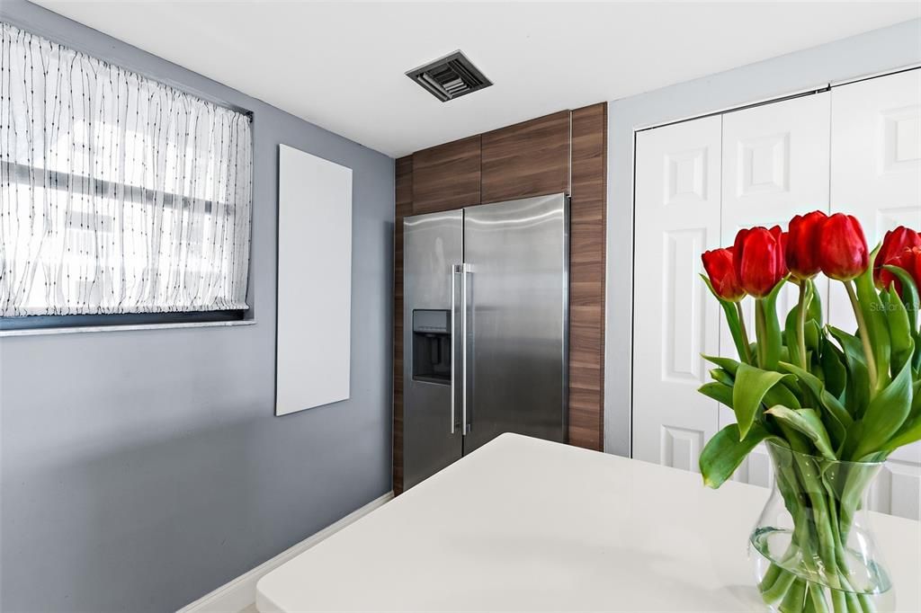 For Sale: $660,000 (2 beds, 2 baths, 1982 Square Feet)