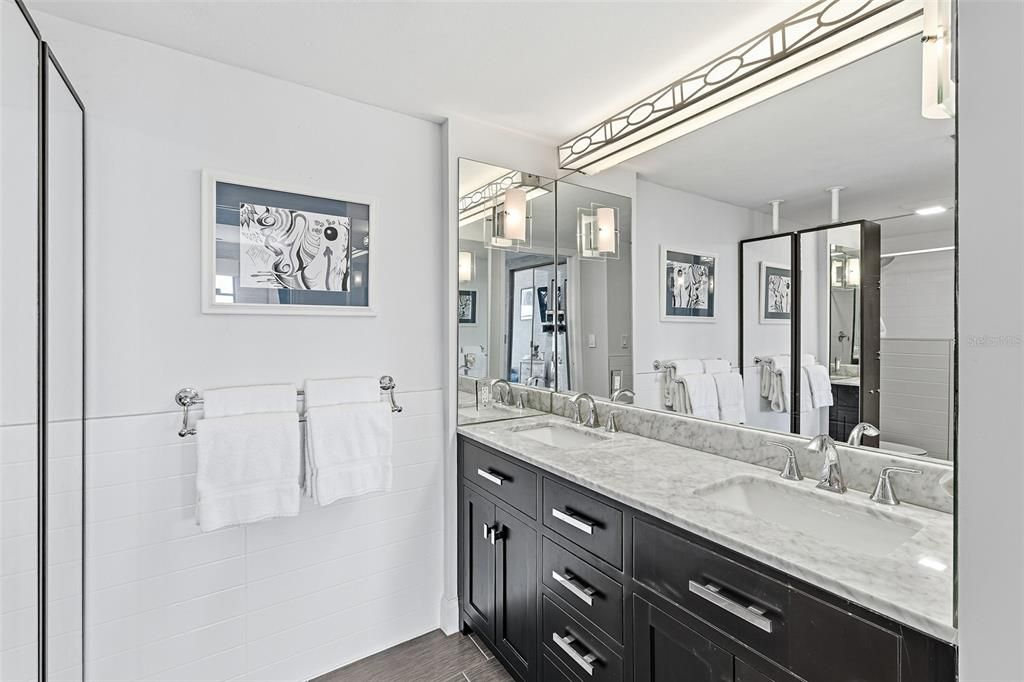 For Sale: $660,000 (2 beds, 2 baths, 1982 Square Feet)