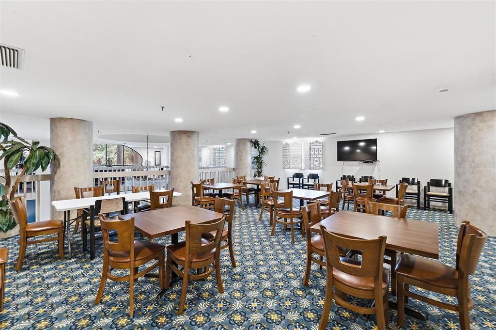 For Sale: $660,000 (2 beds, 2 baths, 1982 Square Feet)