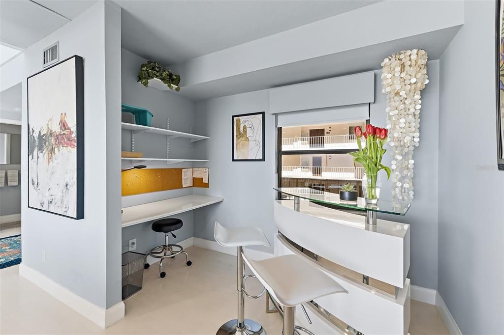 For Sale: $660,000 (2 beds, 2 baths, 1982 Square Feet)