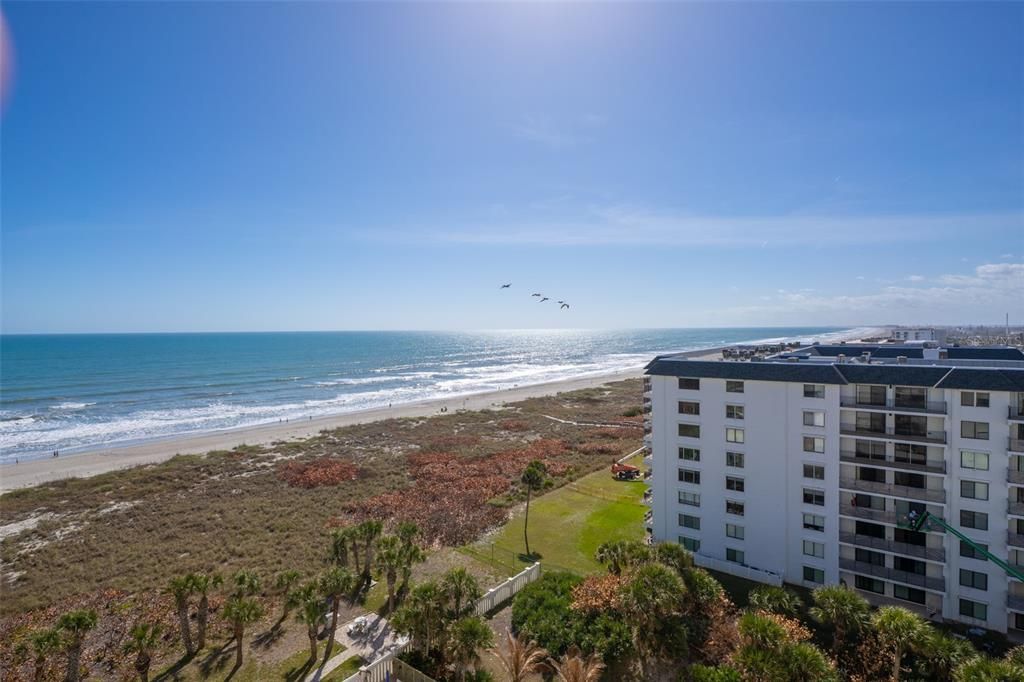 For Sale: $660,000 (2 beds, 2 baths, 1982 Square Feet)