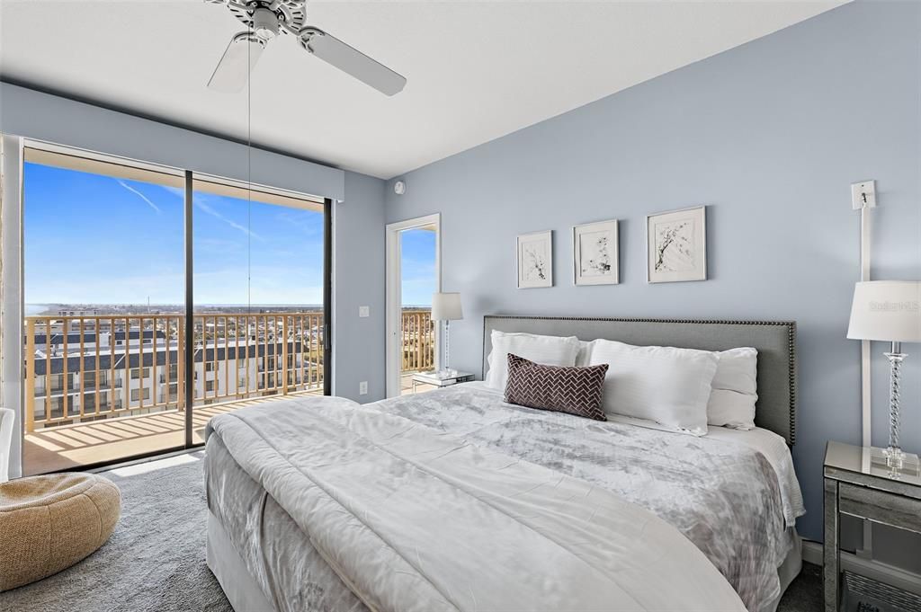 For Sale: $660,000 (2 beds, 2 baths, 1982 Square Feet)