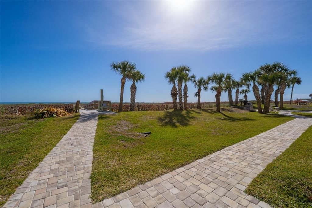 For Sale: $660,000 (2 beds, 2 baths, 1982 Square Feet)