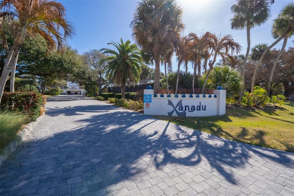 For Sale: $660,000 (2 beds, 2 baths, 1982 Square Feet)