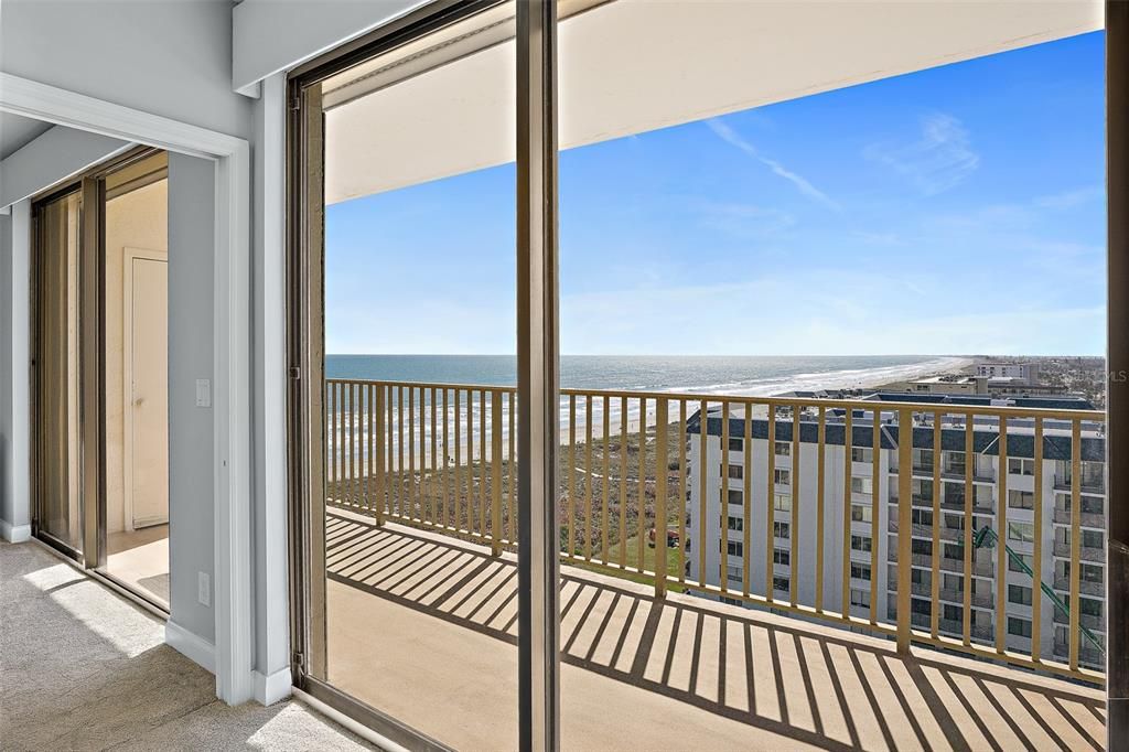 For Sale: $660,000 (2 beds, 2 baths, 1982 Square Feet)