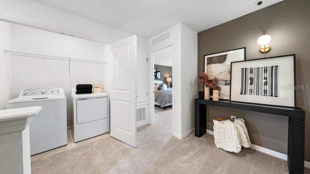 Active With Contract: $345,169 (3 beds, 2 baths, 1404 Square Feet)