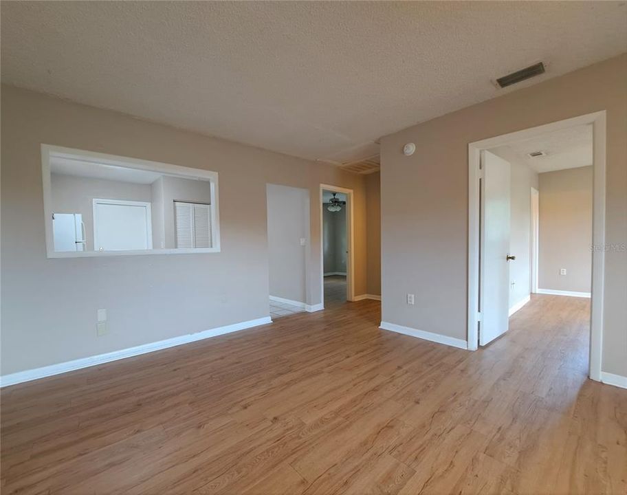 For Sale: $325,000 (4 beds, 0 baths, 1650 Square Feet)