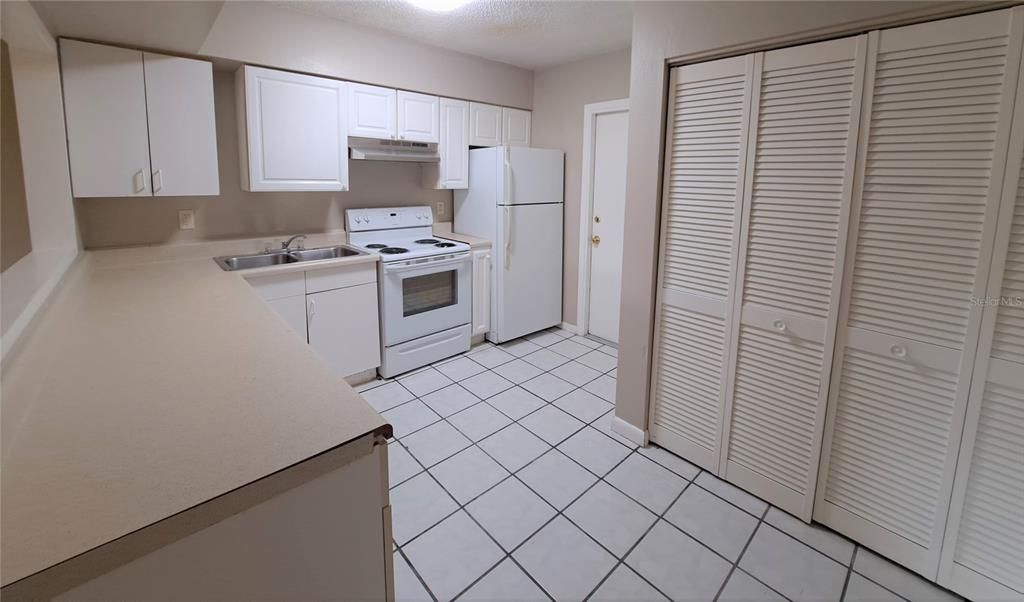 For Sale: $325,000 (4 beds, 0 baths, 1650 Square Feet)