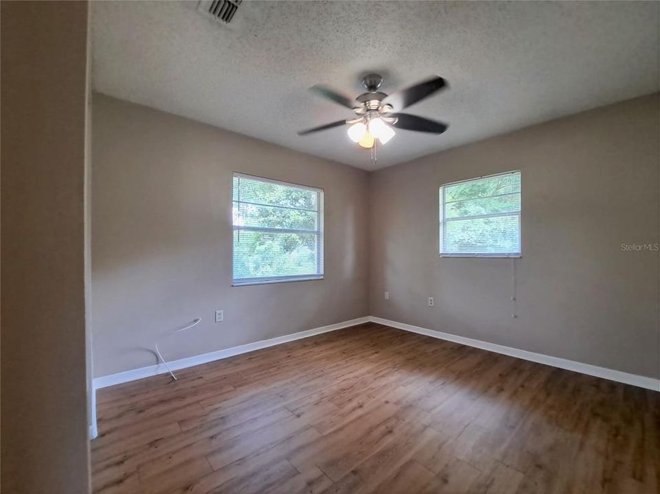 For Sale: $325,000 (4 beds, 0 baths, 1650 Square Feet)