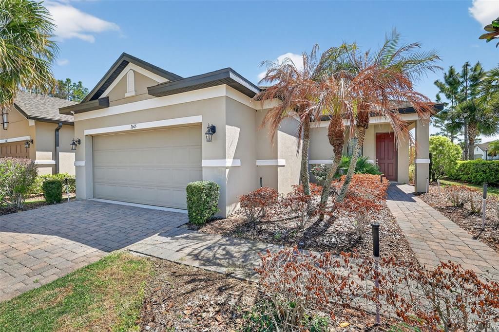 Active With Contract: $405,900 (2 beds, 2 baths, 1726 Square Feet)