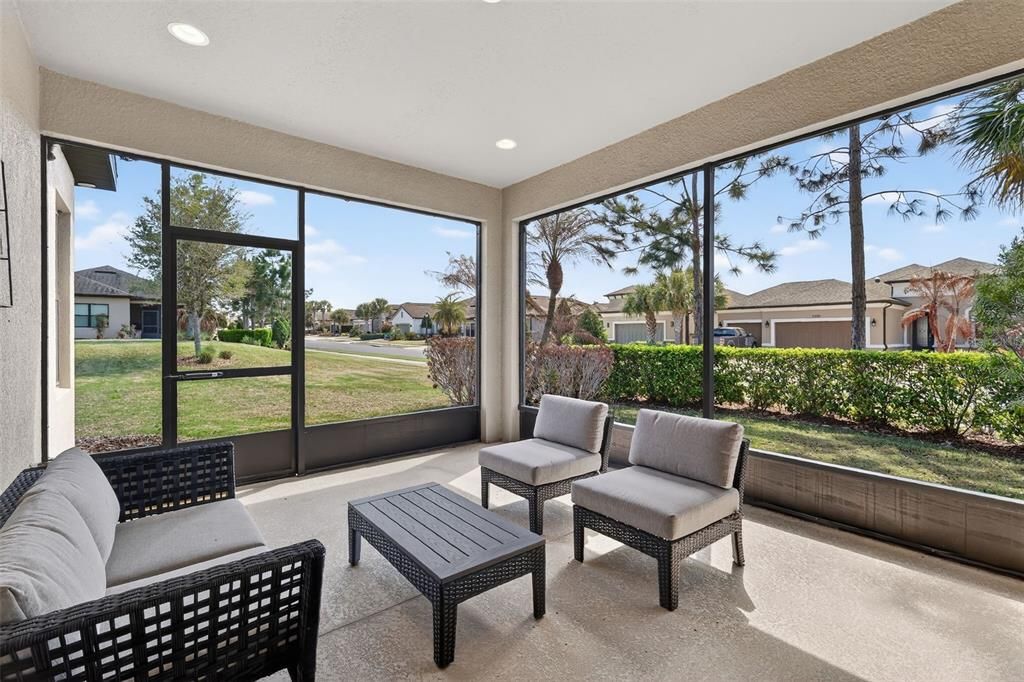 Active With Contract: $405,900 (2 beds, 2 baths, 1726 Square Feet)