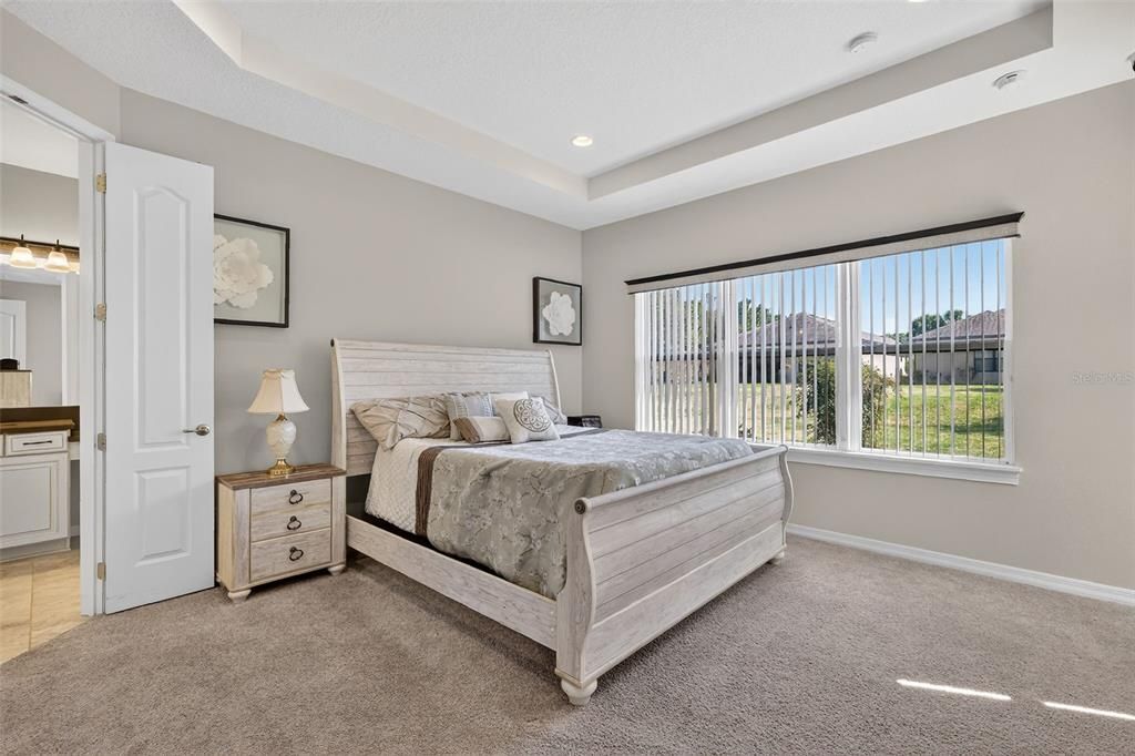 Active With Contract: $405,900 (2 beds, 2 baths, 1726 Square Feet)