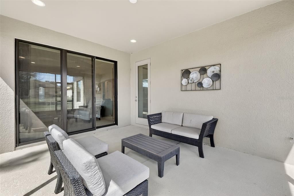 Active With Contract: $405,900 (2 beds, 2 baths, 1726 Square Feet)