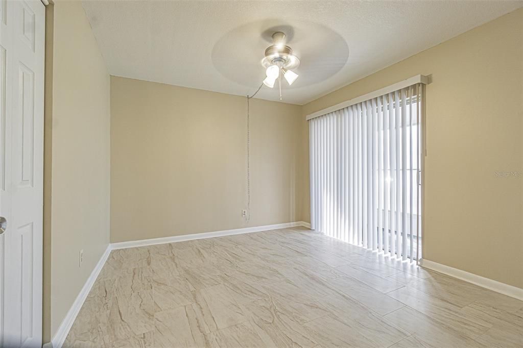 Active With Contract: $215,000 (2 beds, 2 baths, 960 Square Feet)