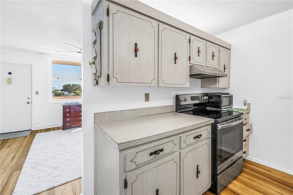 Activo con contrato: $160,000 (1 camas, 1 baños, 595 Pies cuadrados)