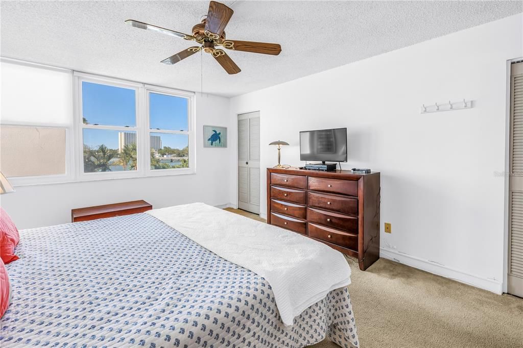 Activo con contrato: $160,000 (1 camas, 1 baños, 595 Pies cuadrados)