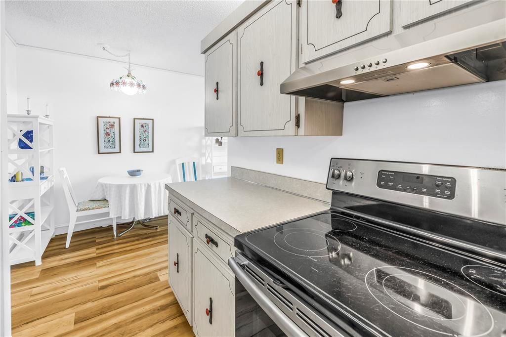 Activo con contrato: $160,000 (1 camas, 1 baños, 595 Pies cuadrados)