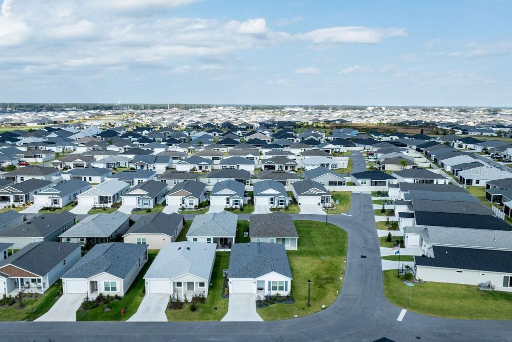 На продажу: $262,499 (2 спален, 2 ванн, 984 Квадратных фут)