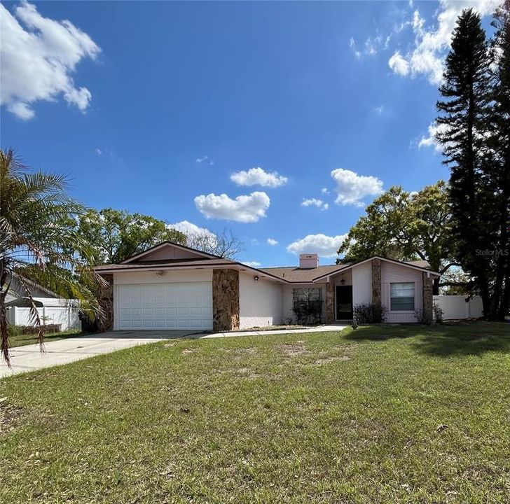 Active With Contract: $295,000 (3 beds, 2 baths, 1575 Square Feet)
