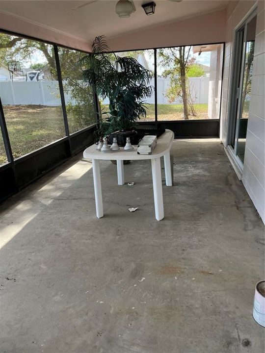 Active With Contract: $295,000 (3 beds, 2 baths, 1575 Square Feet)