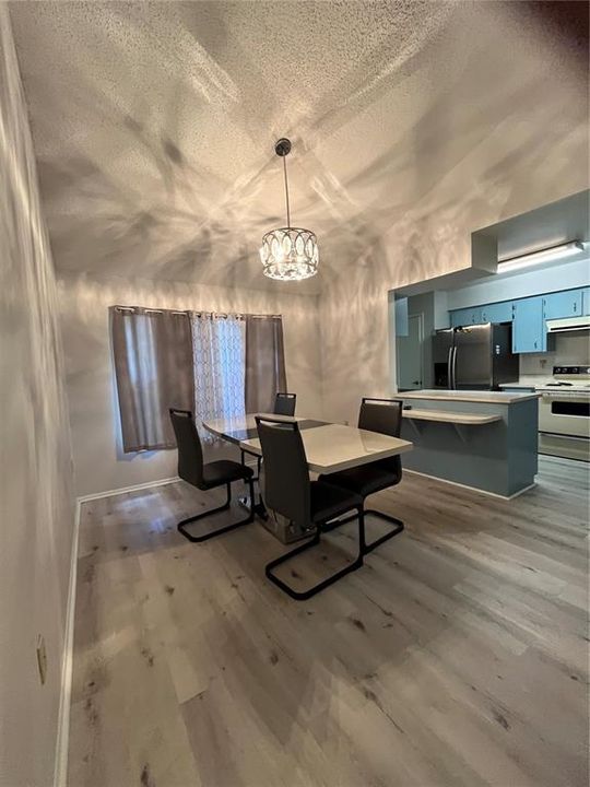 Active With Contract: $295,000 (3 beds, 2 baths, 1575 Square Feet)