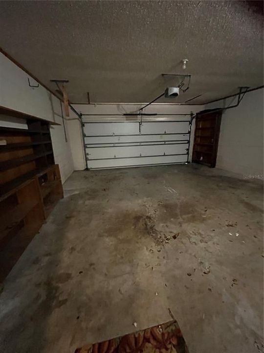 Active With Contract: $295,000 (3 beds, 2 baths, 1575 Square Feet)