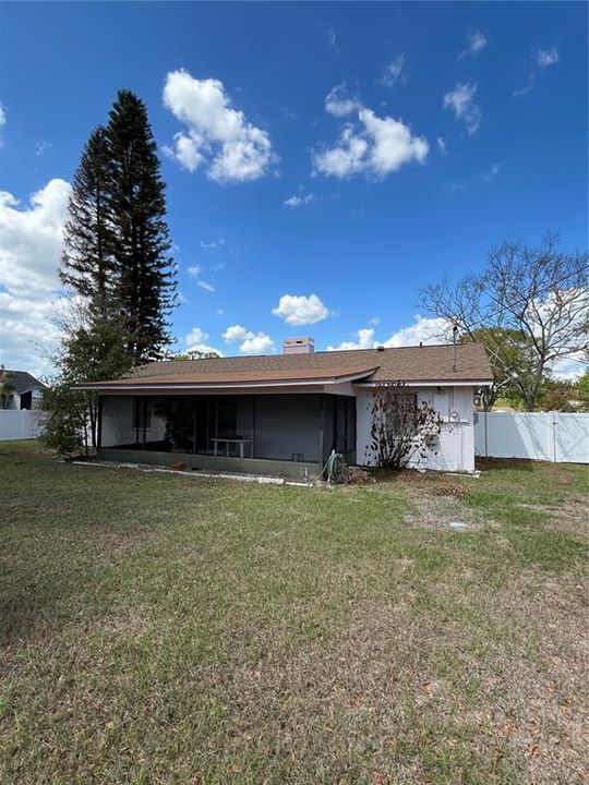 Active With Contract: $295,000 (3 beds, 2 baths, 1575 Square Feet)