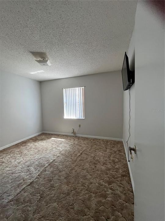 Active With Contract: $295,000 (3 beds, 2 baths, 1575 Square Feet)