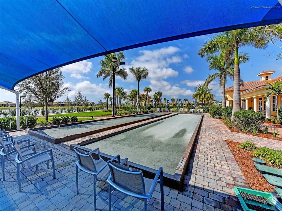 Activo con contrato: $745,900 (3 camas, 3 baños, 2516 Pies cuadrados)