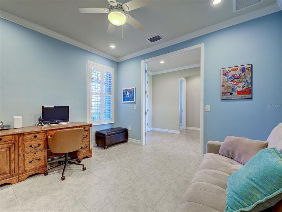Activo con contrato: $745,900 (3 camas, 3 baños, 2516 Pies cuadrados)