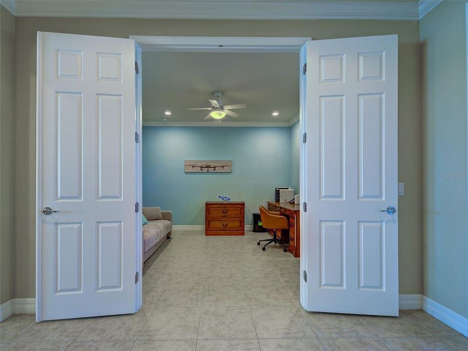 Activo con contrato: $745,900 (3 camas, 3 baños, 2516 Pies cuadrados)