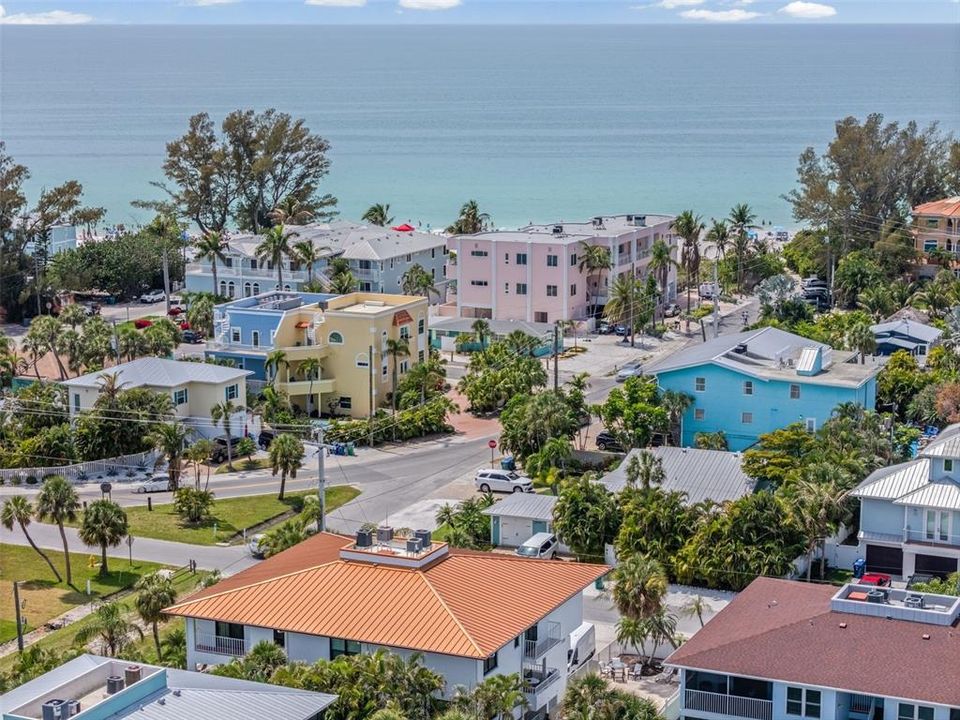 For Sale: $639,000 (2 beds, 2 baths, 1430 Square Feet)