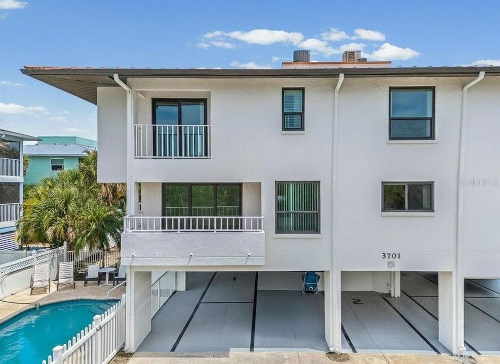 For Sale: $639,000 (2 beds, 2 baths, 1430 Square Feet)