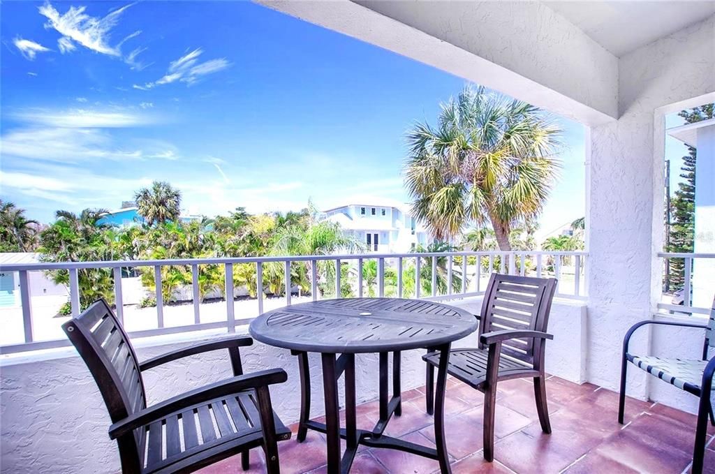 待售: $695,000 (2 贝兹, 2 浴室, 1430 平方英尺)