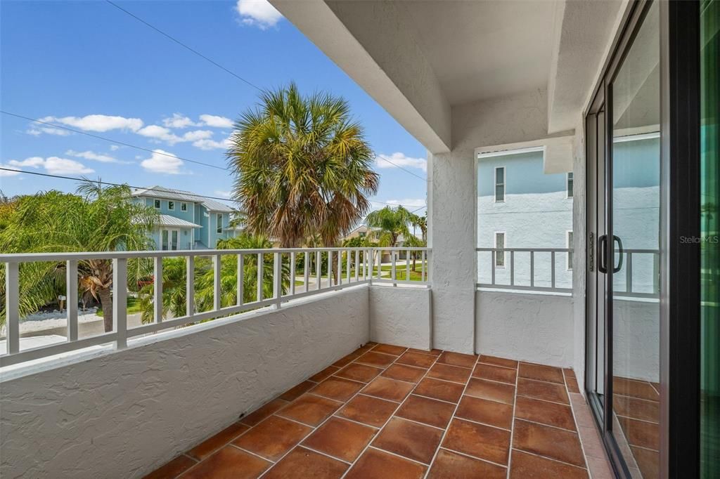 For Sale: $639,000 (2 beds, 2 baths, 1430 Square Feet)