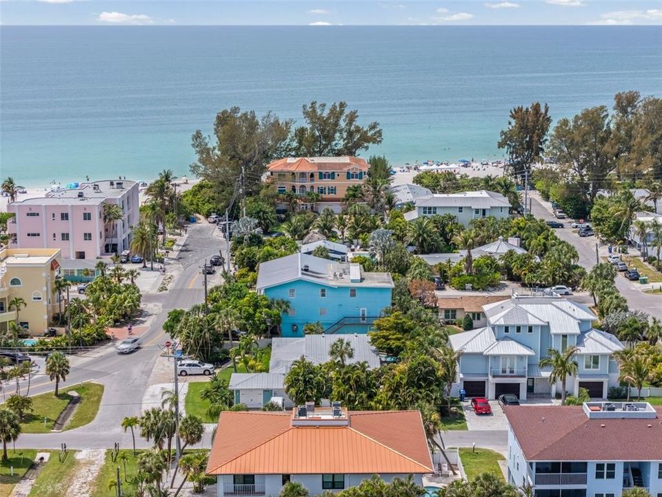 For Sale: $639,000 (2 beds, 2 baths, 1430 Square Feet)