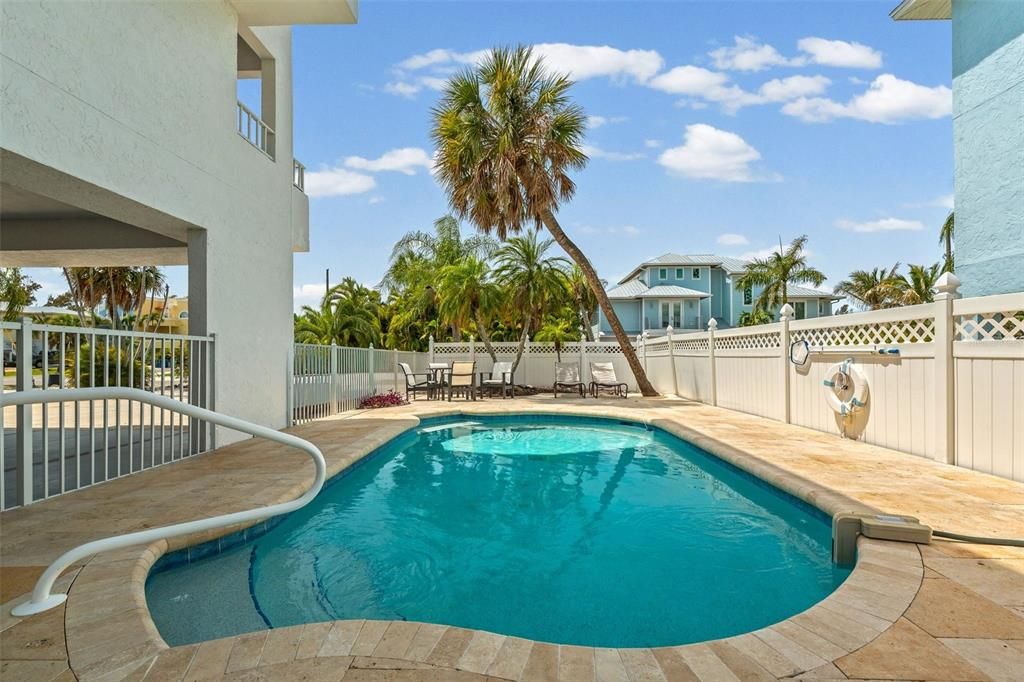 For Sale: $639,000 (2 beds, 2 baths, 1430 Square Feet)