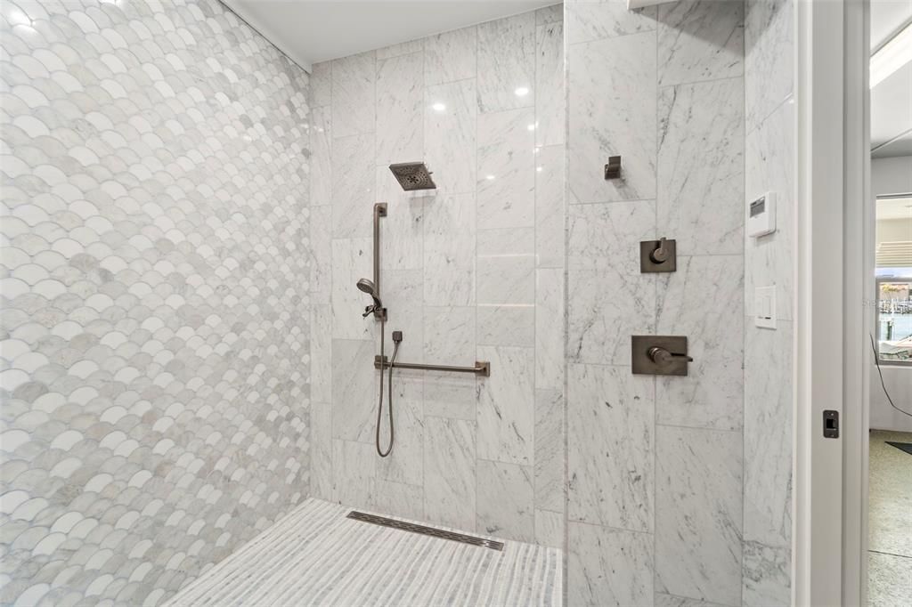 En Venta: $4,495,000 (4 camas, 3 baños, 4264 Pies cuadrados)