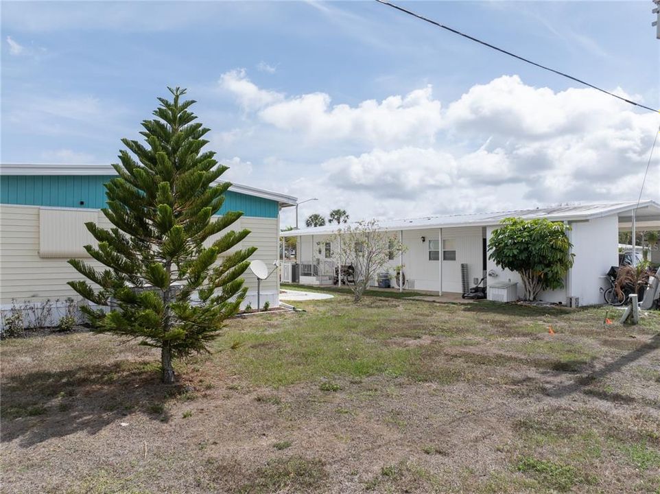 For Sale: $130,000 (2 beds, 2 baths, 1309 Square Feet)