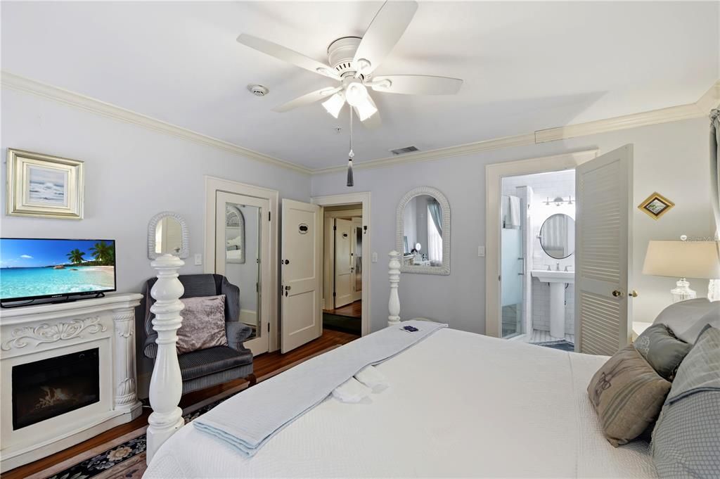 En Venta: $1,290,000 (7 camas, 8 baños, 4830 Pies cuadrados)