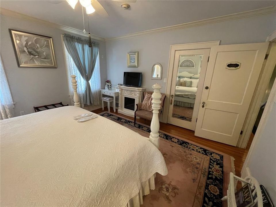 En Venta: $1,290,000 (7 camas, 8 baños, 4830 Pies cuadrados)