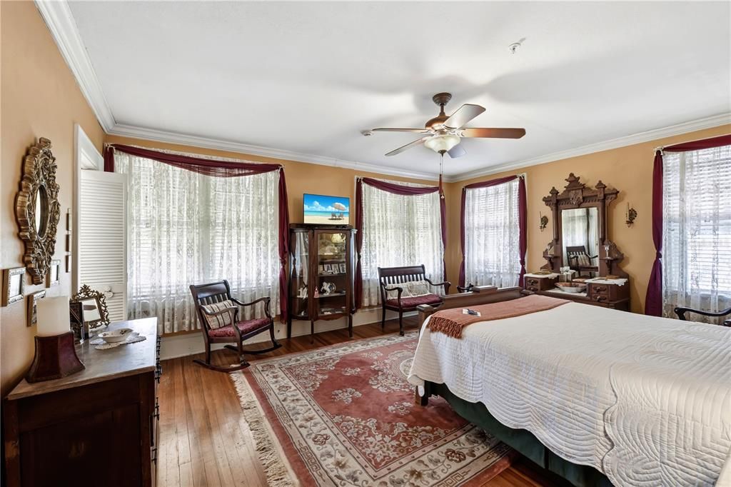 En Venta: $1,290,000 (7 camas, 8 baños, 4830 Pies cuadrados)